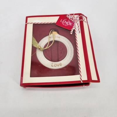 LENOX LOVE Christmas Tree Ornament Porcelain Circle W/ Hanging Gold Tone Heart