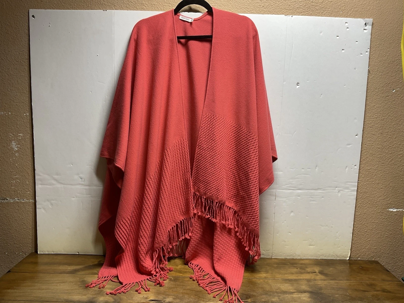 Mer Sea Shawl Womens One Size Red Poncho Fringe Knit Travel Wrap Poncho