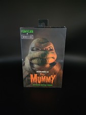 NECA Teenage Mutant Ninja Turtles x Universal Monsters Michelangelo Mummy Figure