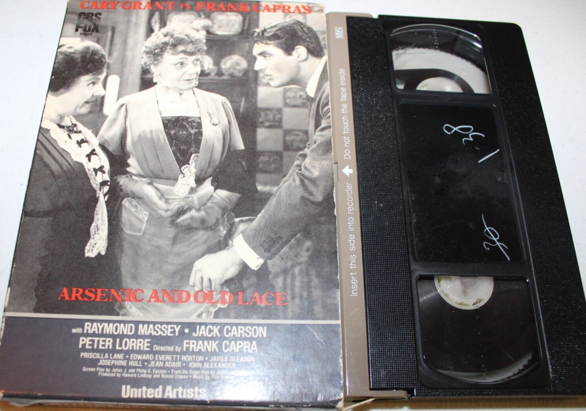Arsenic and Old Lace (VHS 1944, CBS Fox Video) Cary Grant
