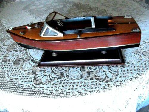 VINTAGE CHRIS CRAFT WOODEN SPEED BOAT MODEL - 14" - Picture 1 of 7