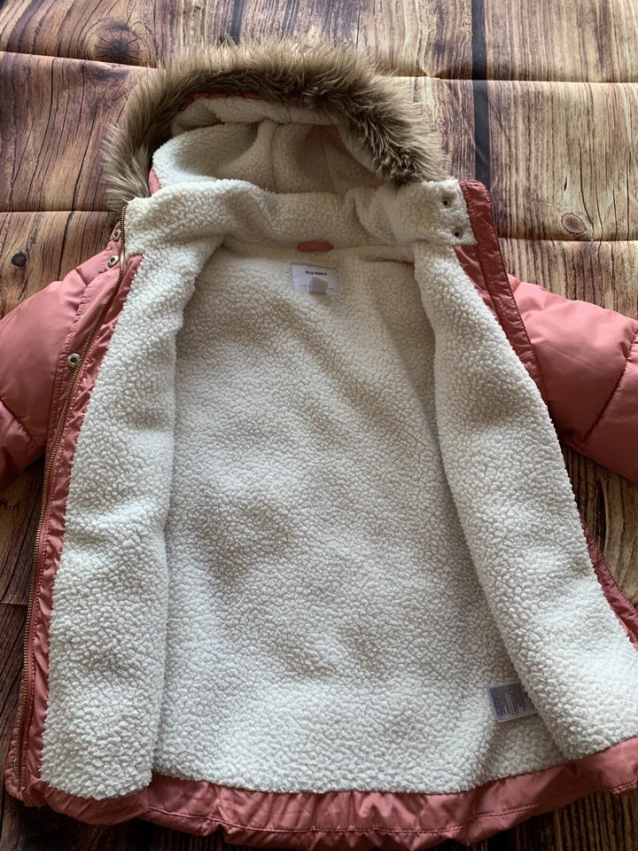 Old Navy Girl's Long Sleeve Full Zip Sherpa Lined Hooded Pink Puffer Jacket XL - Image 4 of 4