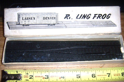 1947 LARSEN DENVER RAILING FROG  W/ ORG BOX RERAILER