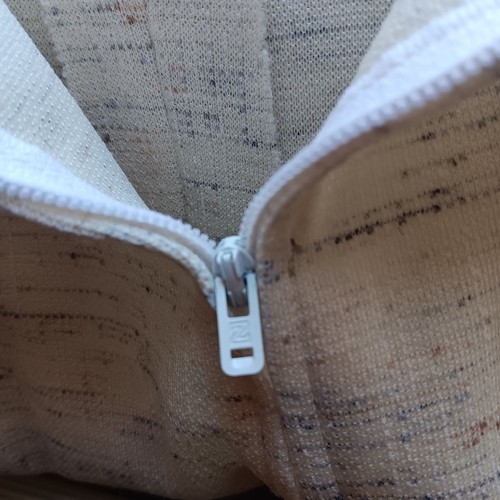 SMALL 23" Vintage 1970's Womens Skirt IVORY/GRAY FLECK STRETCH KNIT POLYESTER - Picture 7 of 7