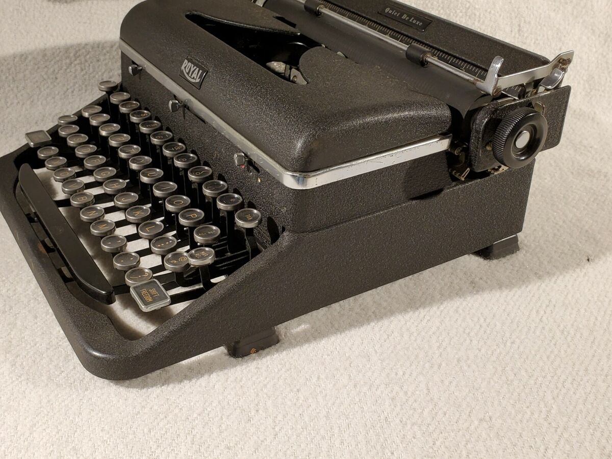 レトロ 米国製  QUIET DE LUXE タイプライター 960px-RoyalQuietDeluxe.JPG