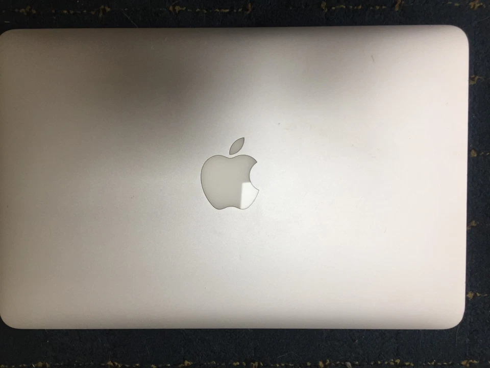 Apple MacBook Air 11" 2013 · i5 · 4GB · 120GB, photo 2 of 5
