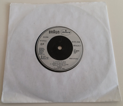 10 CC - I'M NOT IN LOVE  FOUR TRACK VINYL 7''. PLAYS EXCELLENT. FRENCH ISSUE.
