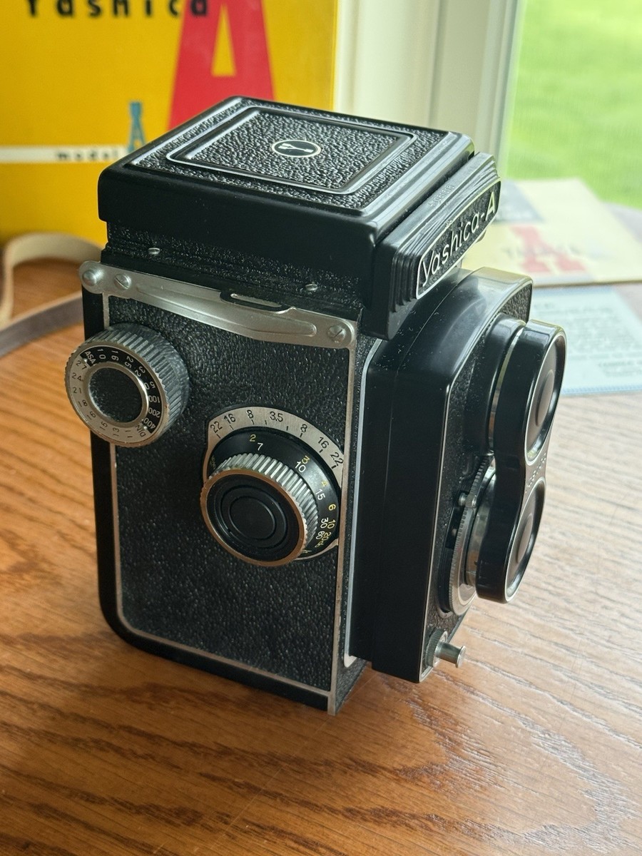 ⭐️Yashica Yashicaflex Model A TLR 6x6 Film Camera w/Case & Box