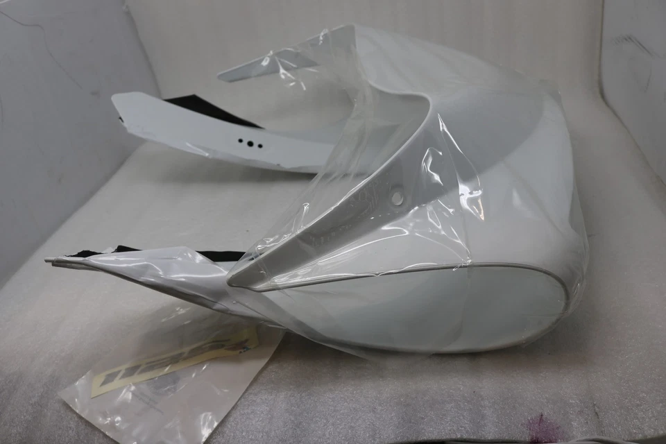 KIT CARENADO DELANTERO M1621.2AMMAW OEM 2008-2010 BUELL 1125R BLANCO ÁRTICO CON CALCOMANÍA Foto 4 de 4