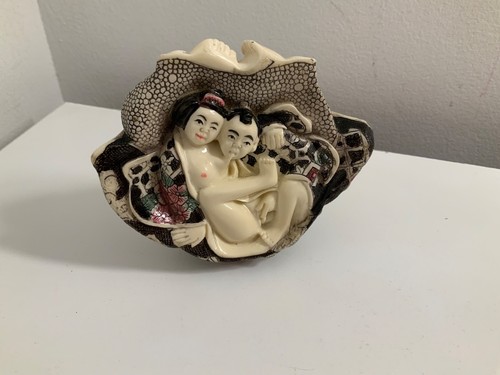 AUTHENTIC RESIN MADE HOTEI NETSUKE BOTTOM EROTIC FRAGMENT - Picture 2 of 9