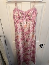 Pink floral astr the label satin midi dress women’s medium wedding guest dress