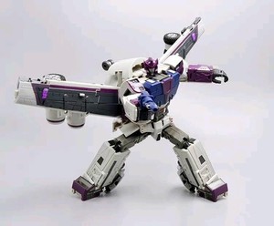 Nowe unikalne zabawki UT Y-01 Y01 Dostawca paliwa Octane Figurka akcji Prezent