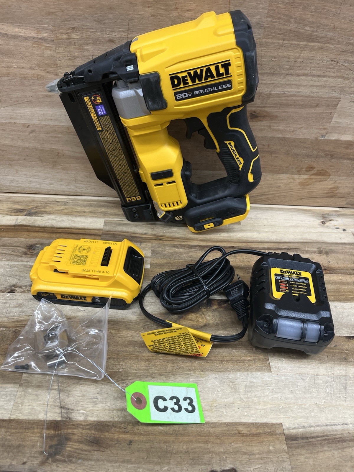 DeWalt  (DCN623B) 20V Max Brushless Cordless 23 Ga. Pin Nail