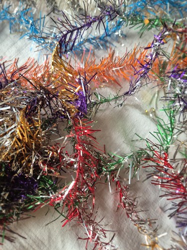 VINTAGE RETRO KITSCH Mixed Thin Sparkly Colourful Tinsel Christmas 1960's 70's   - Afbeelding 7 van 15
