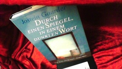 Durch einen Spiegel, in einem dunklen Wort. Aus dem Norweg. von Gabriele H 72277