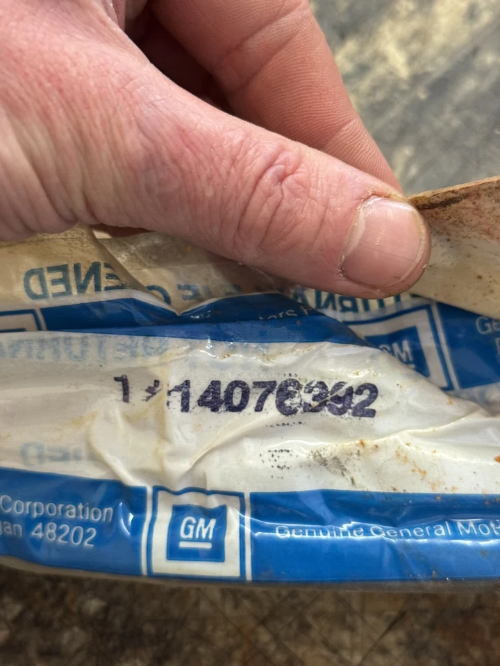 Vedação traseira de panela de óleo Beretta Cavalier Córsega Skyhawk Firenze 14076392 GM - Imagem 2 de 4