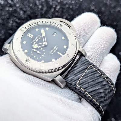 Panerai Luminor Submersible - PAM00305 - Titanium B & P