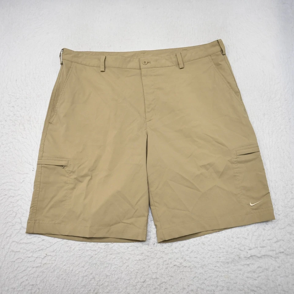 Nike Cargo Golf Shorts Beige Dri Fit Performance Flat Stretch Mens Size 38 x 10" - Image 2 of 4