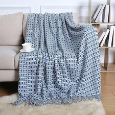 Knitted Throw Blanket with Tassels Plaid Pattern Soft and Warm Decor Blanket