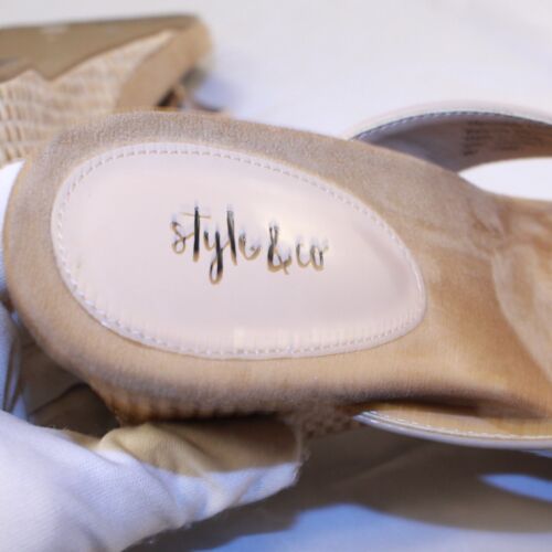 Style & Co Size 9M Nude Faux Patent Leather CHICKLET Woven Wedge Thong Sandals - Picture 9 of 13