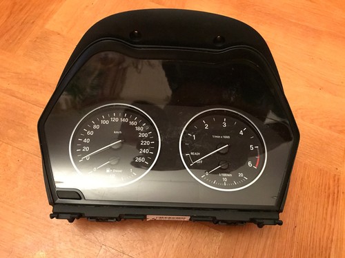 Original BMW X1 F48 Tacho Kombiinstrument 17649411