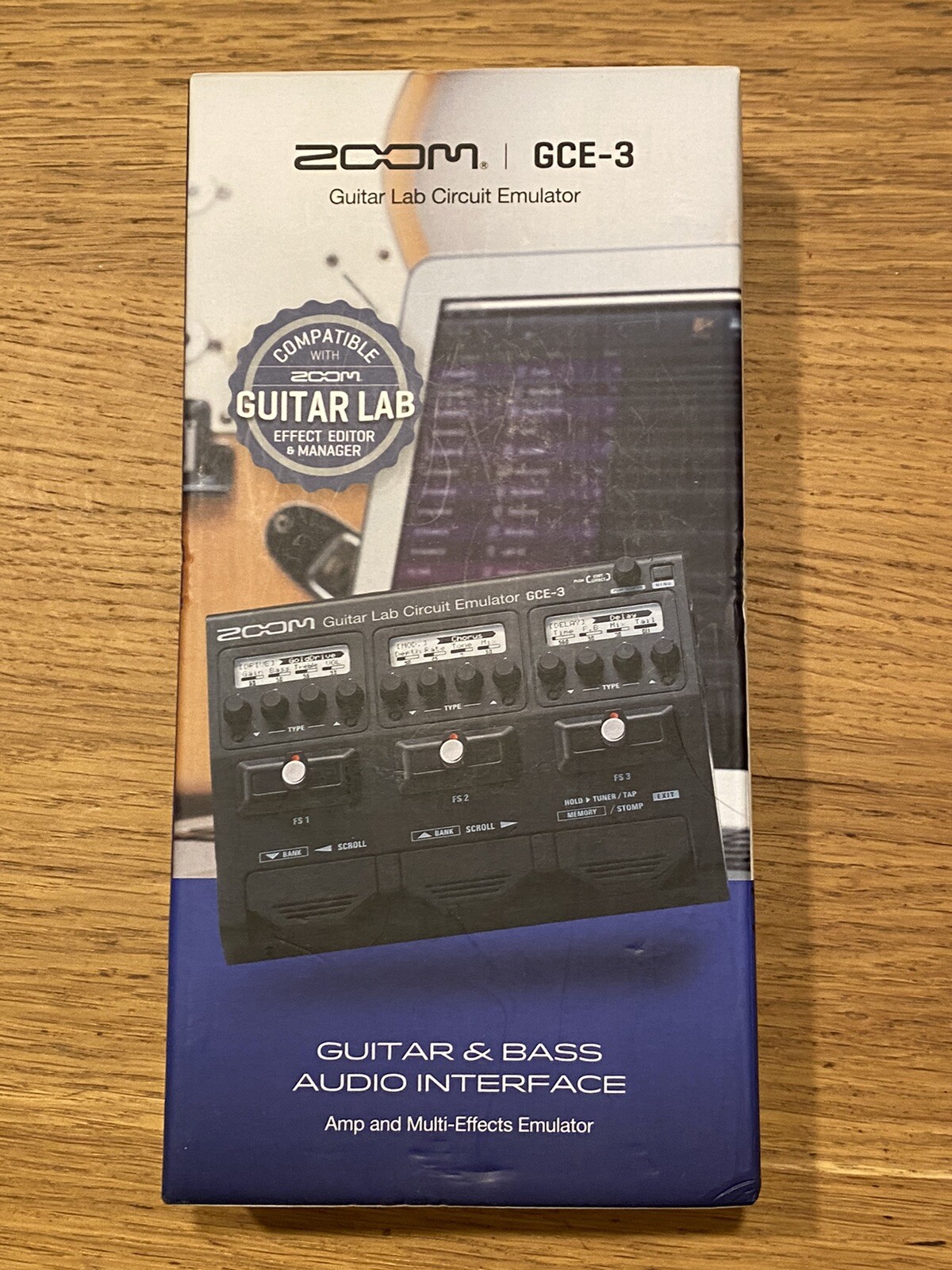 Émulateur guitare Zoom GCE-3 avec puce DSP intégrée pour effets en temps réel sans latence