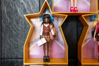 Dress To Impress *8 DTI DOLLS - FULL BASE SET* + Cards - NO DLC Codes | eBay Dress To Impress *8 DTI DOLLS - FULL BASE SET* + Cards - NO DLC Codes | eBay