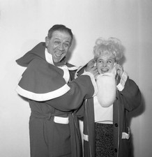 Barbara Windsor ably assisted by comedian Sid James dressing - 1963 Old Photo