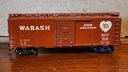 Vagón de carga Wabash Railroad 40' 6180 Spg Trk Mtl Whl Kadee Kar Line Athearn HO | Zustand: Used