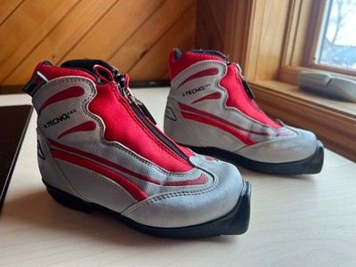 TECNOPRO SNS PROFIL Cross Country Ski Boots Size 28 US 10.5 Youth Skis