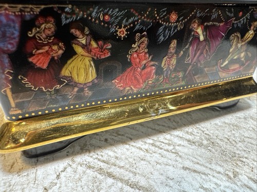 Vintage 1991 Ardleigh Elliot & Sons Russian Porcelain Nutcracker Music Box - Picture 3 of 13