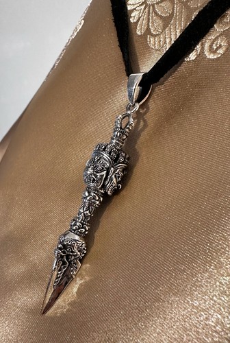 Großer massiver Masterpiece PHURBA Anhänger aus NEPAL, 925er Silber, 29Gr. - Bild 3 von 3