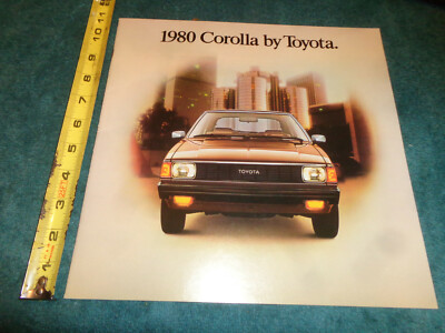 1980 TOYOTA COROLLA PRESTIGE SALES BROCHURE / LARGE CATALOG