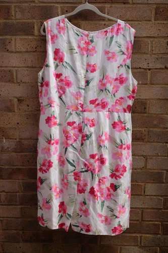 LINEA.  Multicoloured Lined Size 22 Dress