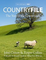 Countryfile A Year In The Countryside - Hardback - G245Z