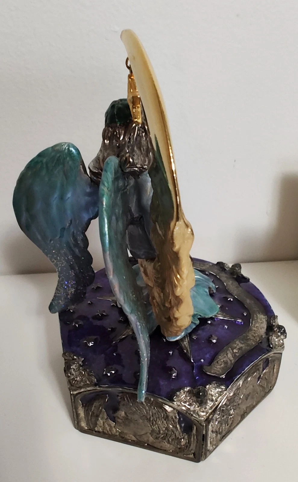 Picture 4 of 9