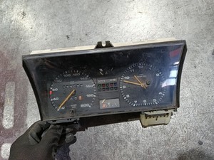 VW Golf 2 II 19E Tachometer Tacho Kombiinstrument Uhr VDO 88481409