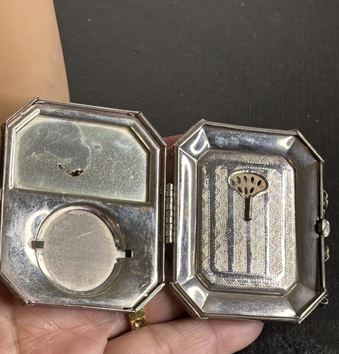 Antique 1920 Silver Dance Makeup Compact w/Wrist Chain Guilloche Enamel Rose - Afbeelding 3 van 8