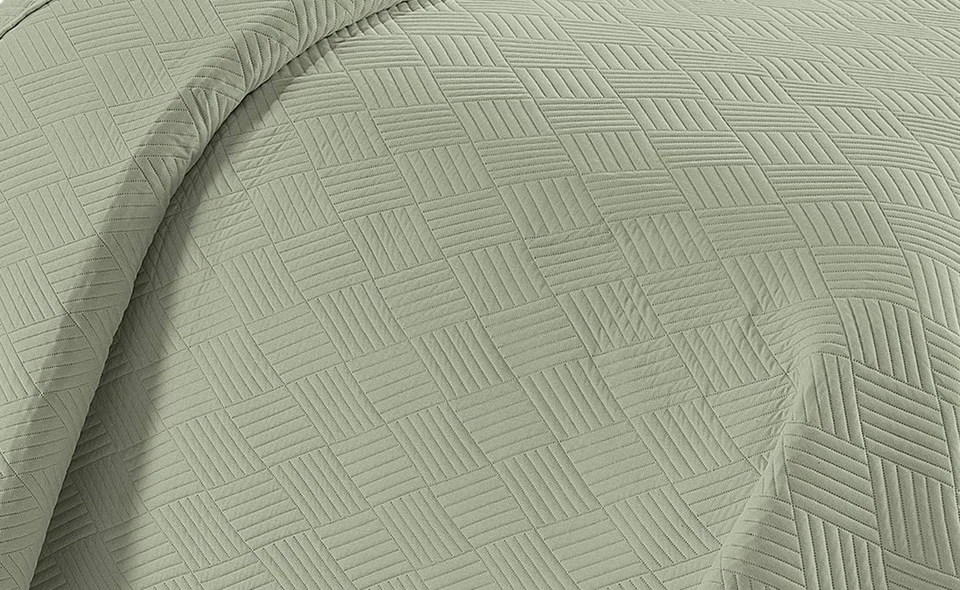 Linen Plus Luxury Oversized Coverlet Embossed Bedspread Set Solid Light Green... - Image 2 of 2