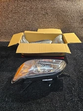 Eagle Eyes SR033-B001L Driver Side Replacement Headlight For 2003-06 Subaru Baja