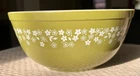 PYREX SPRING BLOSSOM #403 MIXING BOWL - 2.5 QUART CAPACITY