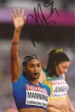 ATHLETICS* CHRISTINA MANNING SIGNED 6x4 LONDON 2017 ACTION PHOTO+COA*TEAM USA*
