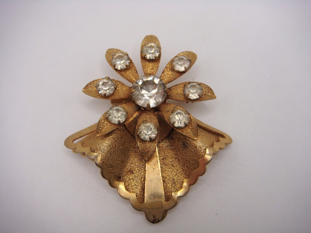 VINTAGE ANTIQUE GOLD TONE FLOWER SHAPE PIN BROOCH PRONG SET