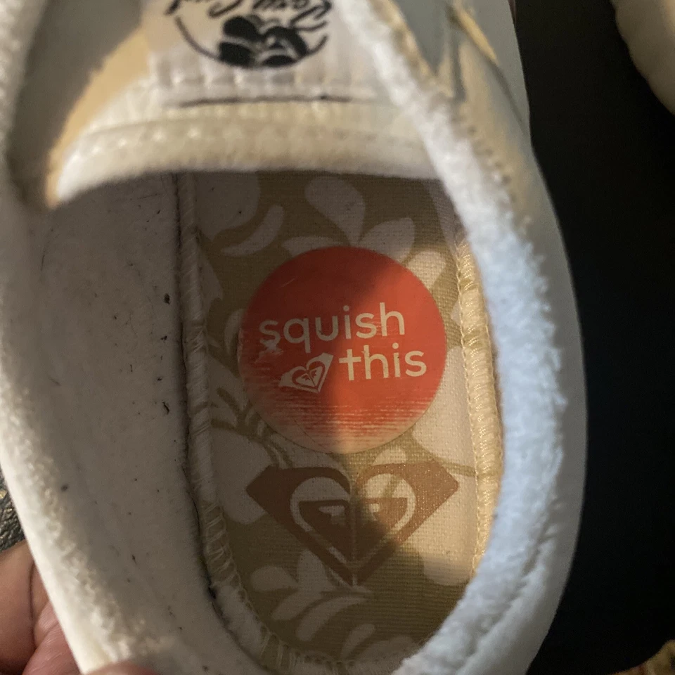 Roxy  Surf  Cannon  Women’s White Sneakers 1 1/2 Bottom Size 8.5 — 第 3/4 张图片