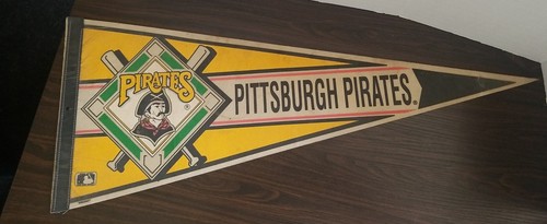 Pittsburgh Pirates - Vintage 1960's Pennant -Wincraft, Baseball, Father's Day  - Picture 1 of 6
