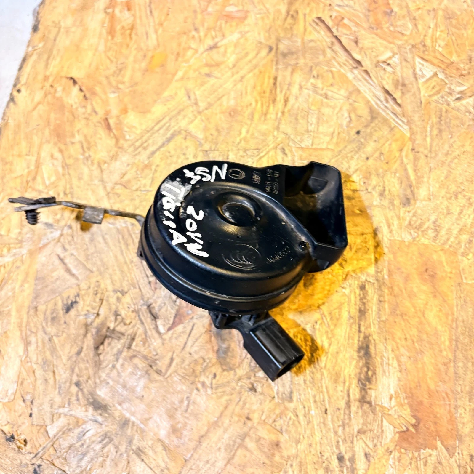 Volkswagen Tiguan 5N low horn front face