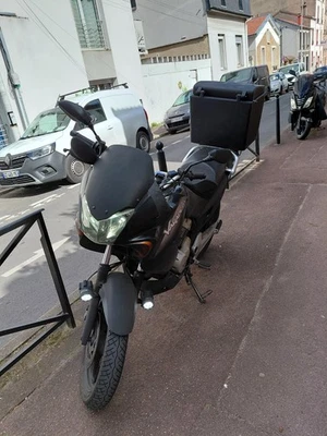 2 Honda Varadero 125 - Photo 1/4