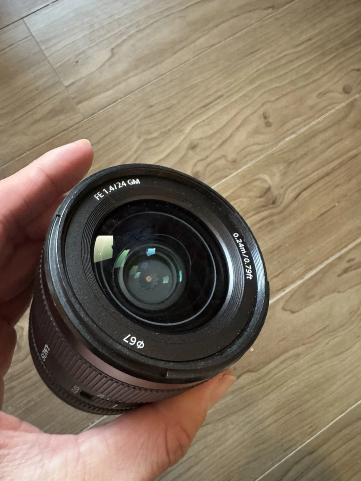 Lente de Câmera Sony FE 24mm f/1.4 GM - Preta (SEL24F14GM) - Imagem 4 de 4