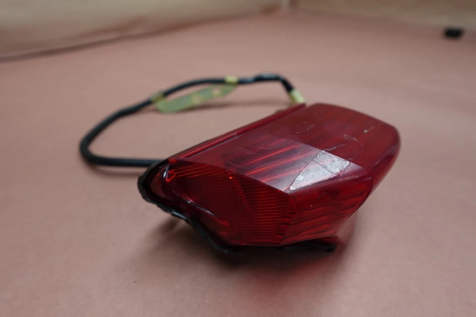 Luz trasera lámpara de freno Yamaha FZ6-S FZ6S FZ6 FZ600 2004-2009 Foto 2 de 4