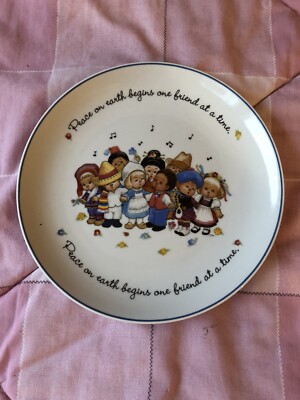 Friends Around the World Current Collector Plate Peace on Earth 1 friend at a ti